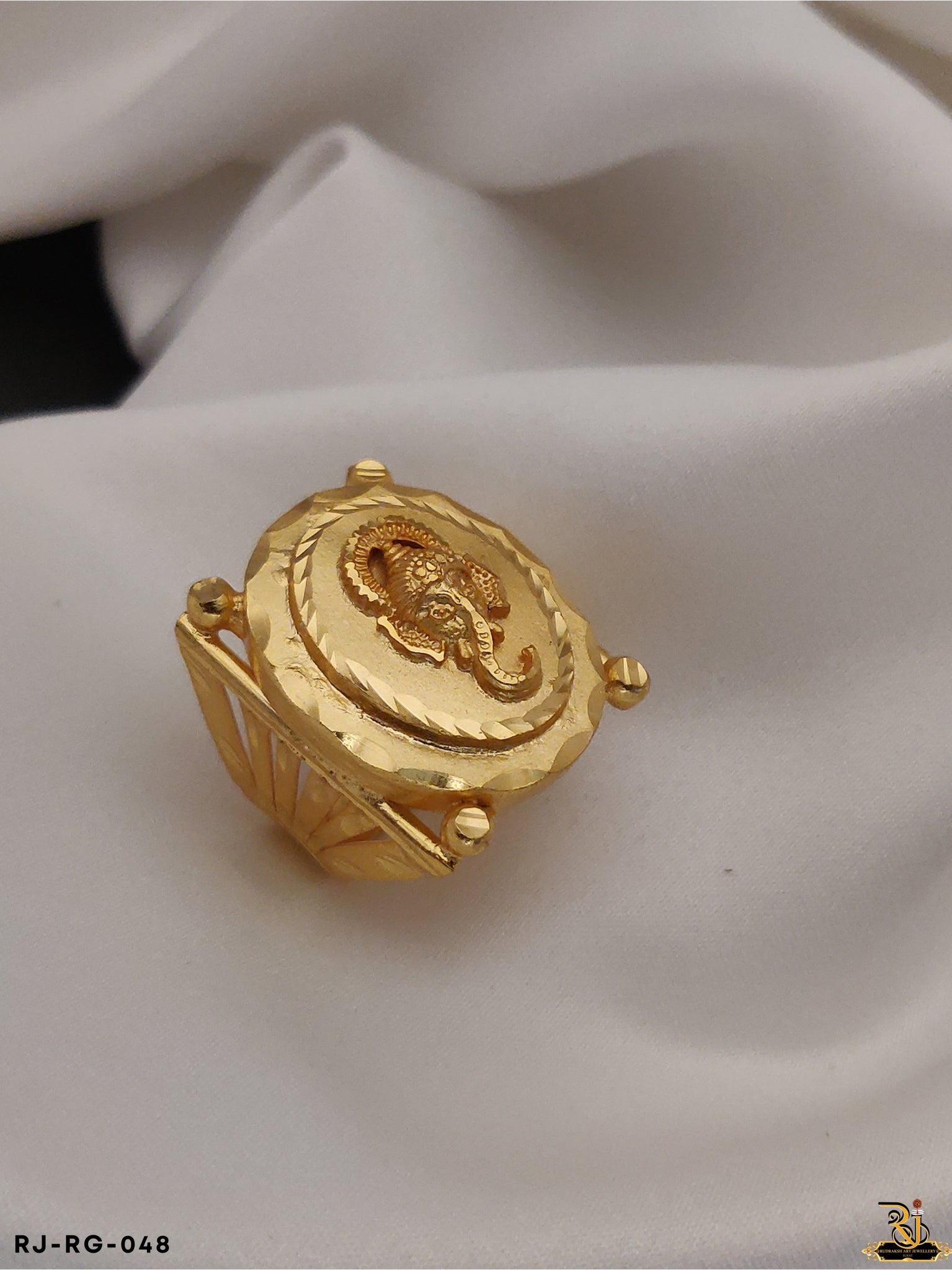Prajna Ganpati Gold Mens Ring-Candere by Kalyan Jewellers